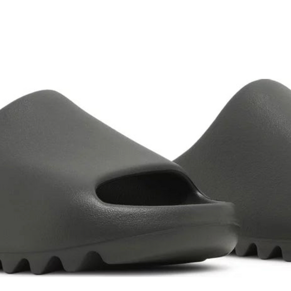 靴 adidas YEEZY Slide \"Dark Onyx\" Amazon.com | Adidas Men's Yeezy Slide - Dark Onyx (Dark Onyx