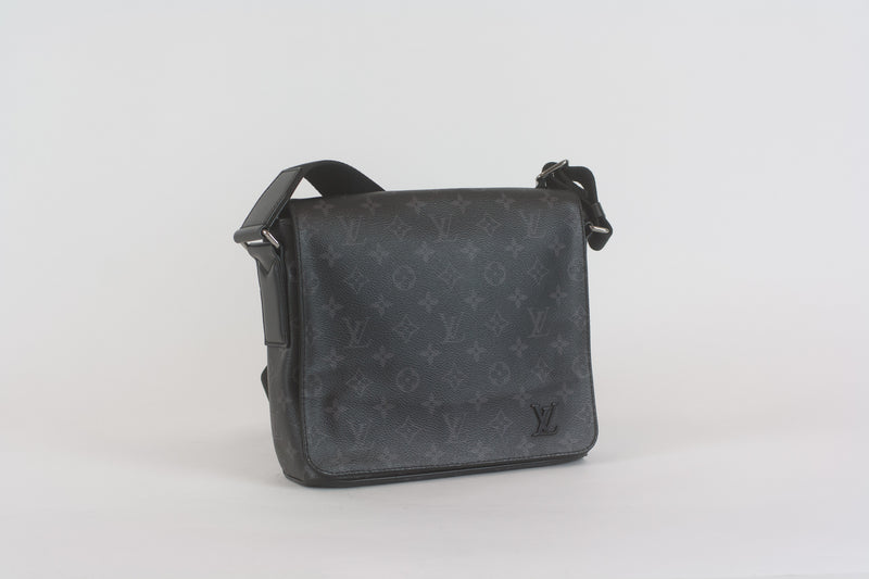 Louis Vuitton District PM Messenger Bag Monogram - Black/Graphite - Pre-Owned
