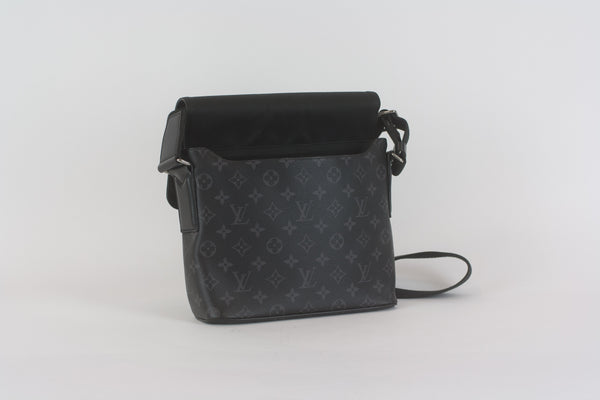 Louis Vuitton District PM Messenger Bag Monogram - Black/Graphite - Pre-Owned